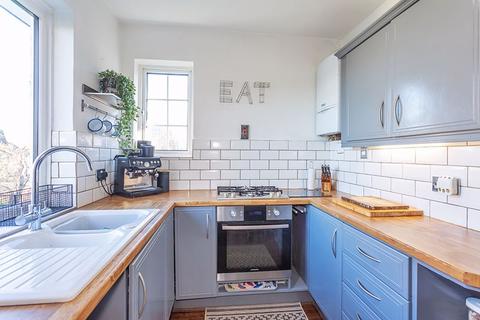 16 Ditton Lawn, Thames Ditton, KT7 0EN