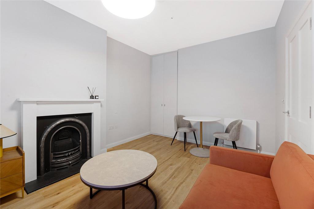 Studio Room