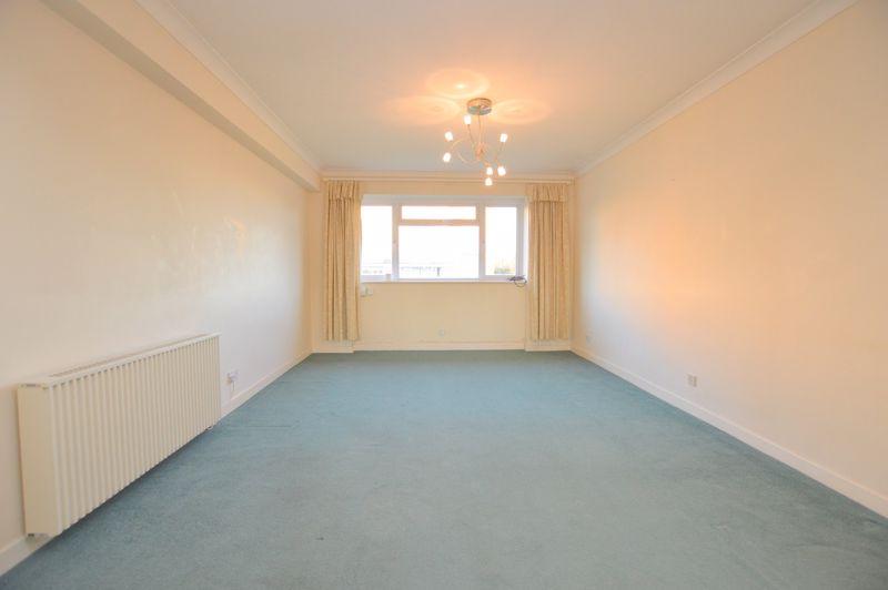 Dove Park, Hatch End 1 bed flat £1,000 pcm (£231 pw)