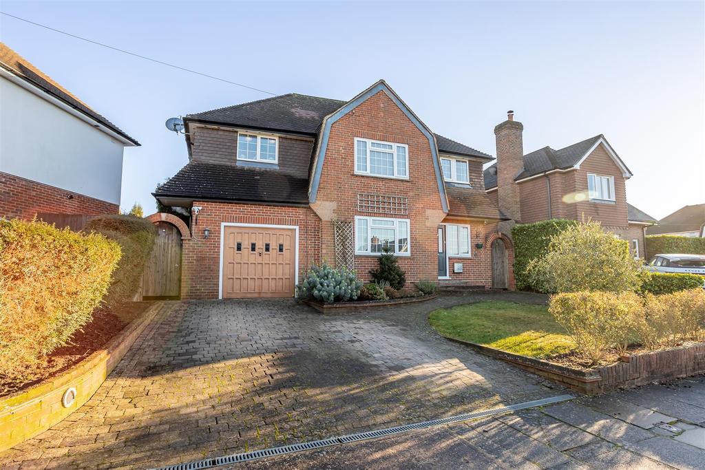 Banstead 4 bed detached house £950,000