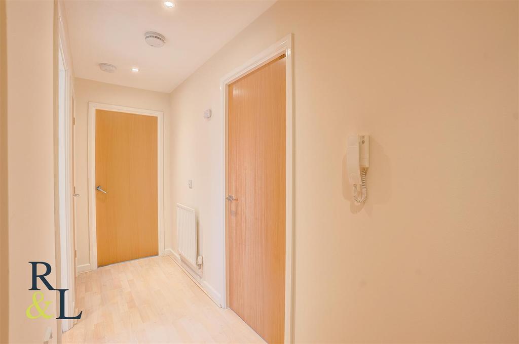 Edward Road, West Bridgford, Nottingham 1 bed apartment £165,000