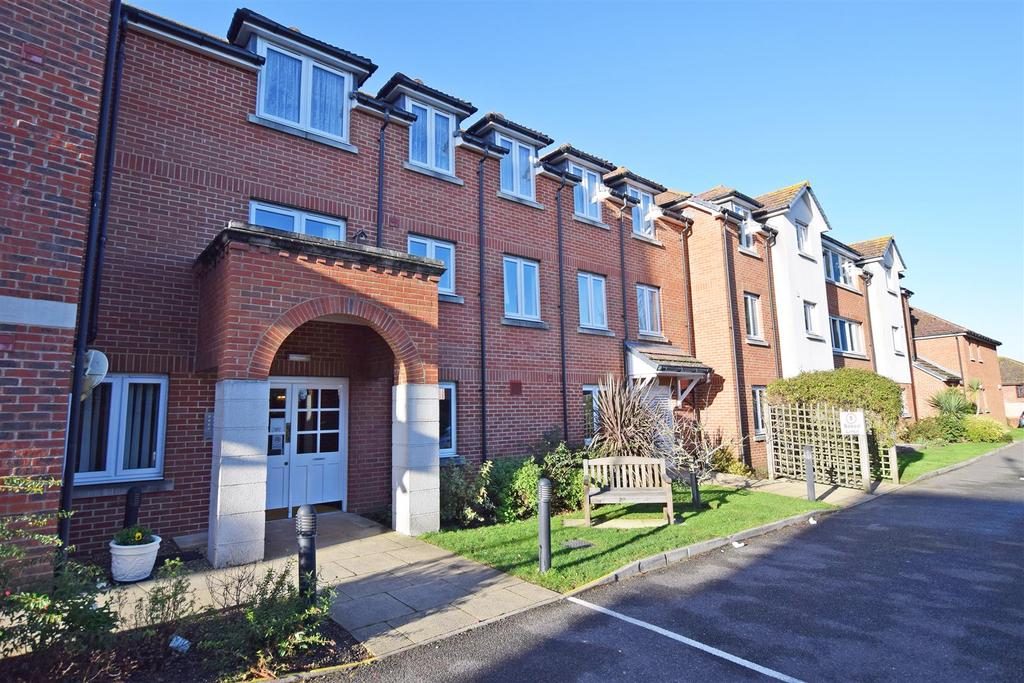 High Street, Rainham, Gillingham 1 bed retirement property £190,000