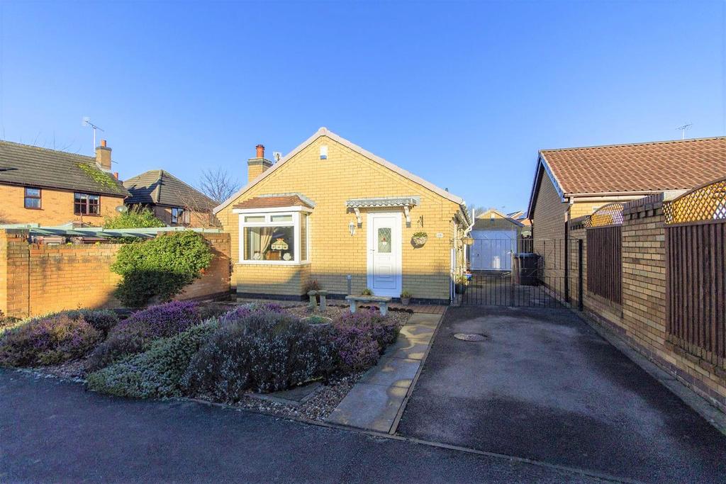 Horsehead Lane, Bolsover, Chesterfield 2 bed detached bungalow £219,950
