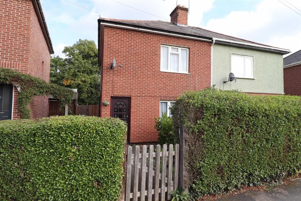 Bury Road, Leamington Spa 3 bed semidetached house £230,000