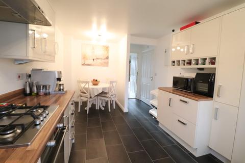 3 Brackley Crescent, Warwick, CV34 6XT