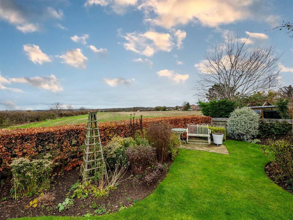 Kenilworth Road, Cubbington, Leamington Spa 4 bed detached house £550,000