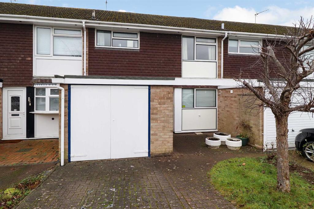 Exmoor Drive, Lillington, Leamington Spa 3 bed terraced house £250,000