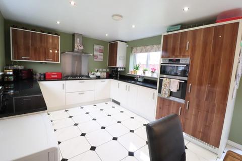 47 Brackley Crescent, Warwick, CV34 6XT