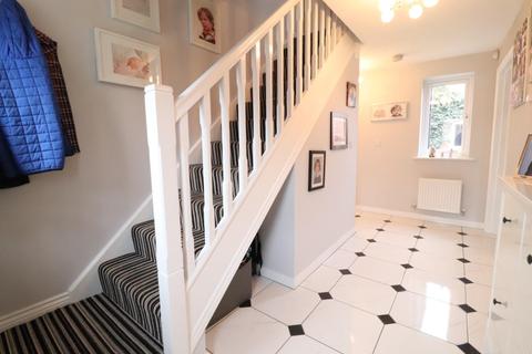 47 Brackley Crescent, Warwick, CV34 6XT