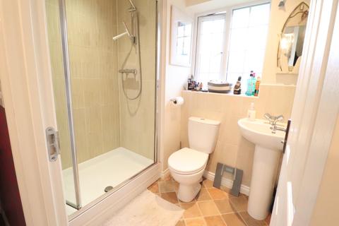 47 Brackley Crescent, Warwick, CV34 6XT