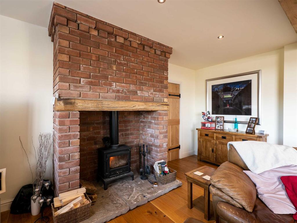 Glebe Farm, Welsh Road Cubbington... 4 bed character property £775,000