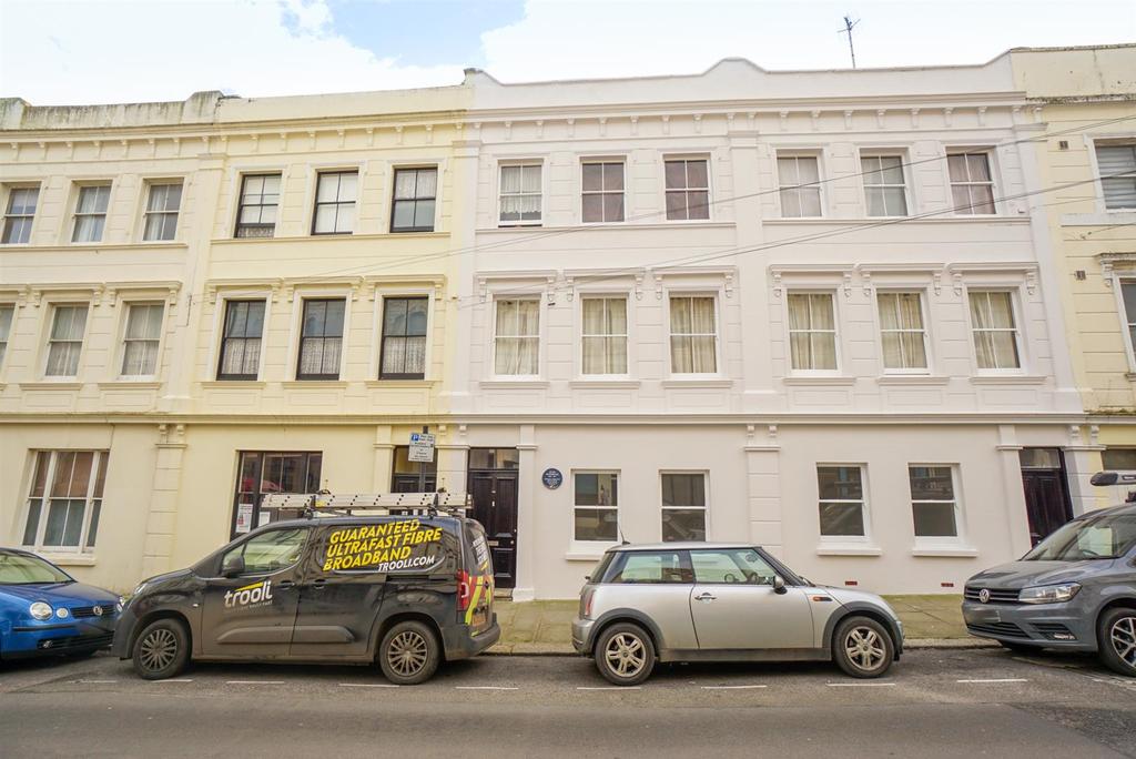 Silchester Road, St. Leonardsonsea 3 bed flat £360,000