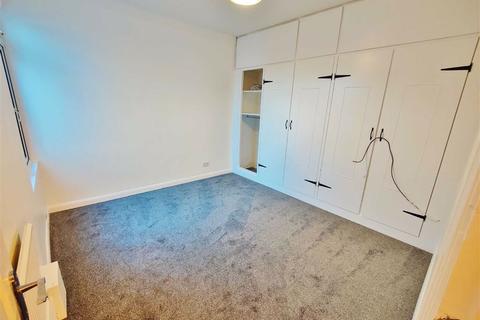 3 bedroom flat to rent - London Road, Leigh On Sea, Essex