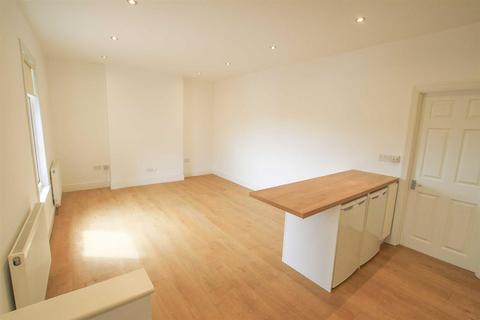 14a Broadway, Leigh-on-sea, SS9 1AW