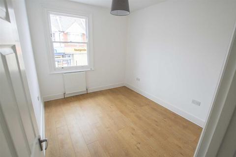 14a Broadway, Leigh-on-sea, SS9 1AW