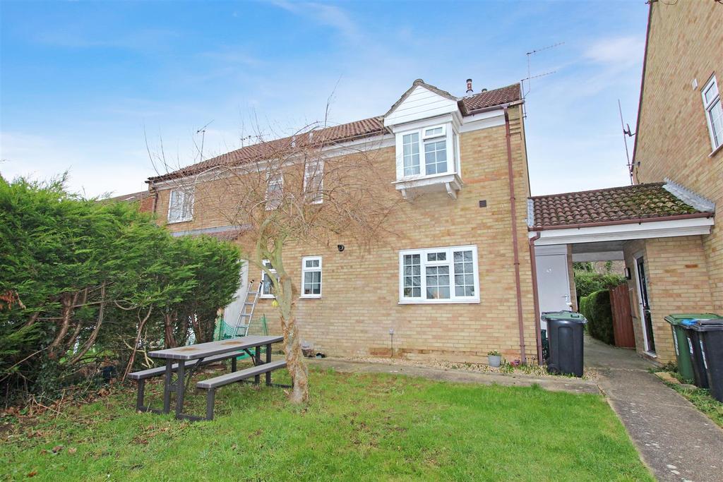 The Lawns, Fields End, Hemel... 1 bed terraced house £900 pcm (£208 pw)
