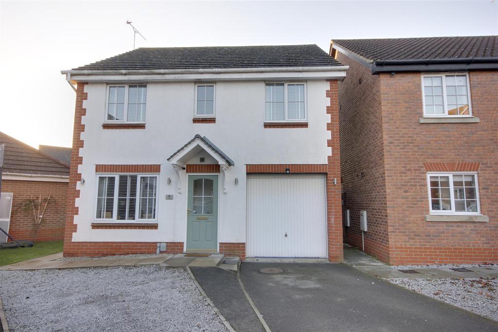 Trent Walk, Brough 4 bed detached house £299,950