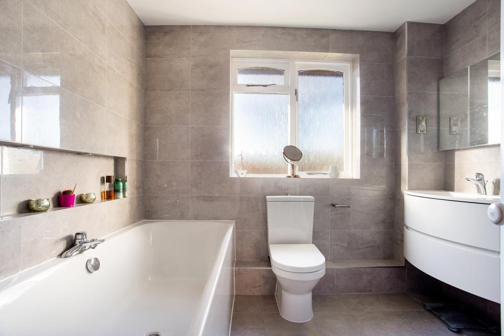 1 Moorend Glade 291413 - (24).jpg
