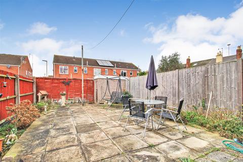9 Alington Close, Gloucester, GL1 4XR