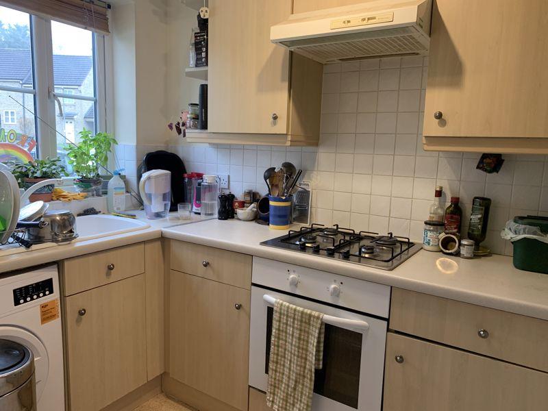 Rivers Reach, Frome 2 bed terraced house £895 pcm (£207 pw)