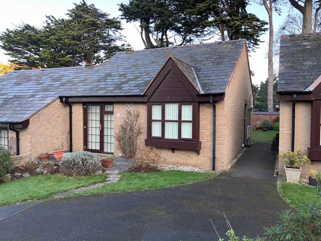 Maes Berllan, Craig Y Don Llandudno 2 bed retirement property £152,000