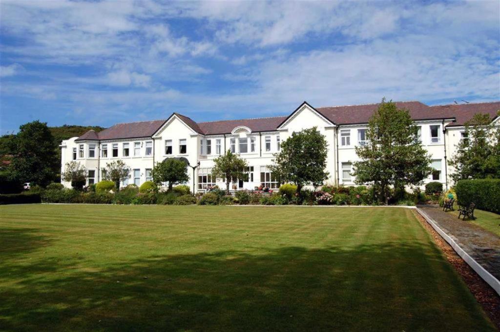 Deganwy Road, Llanrhos, Llandudno 2 bed retirement property £145,000