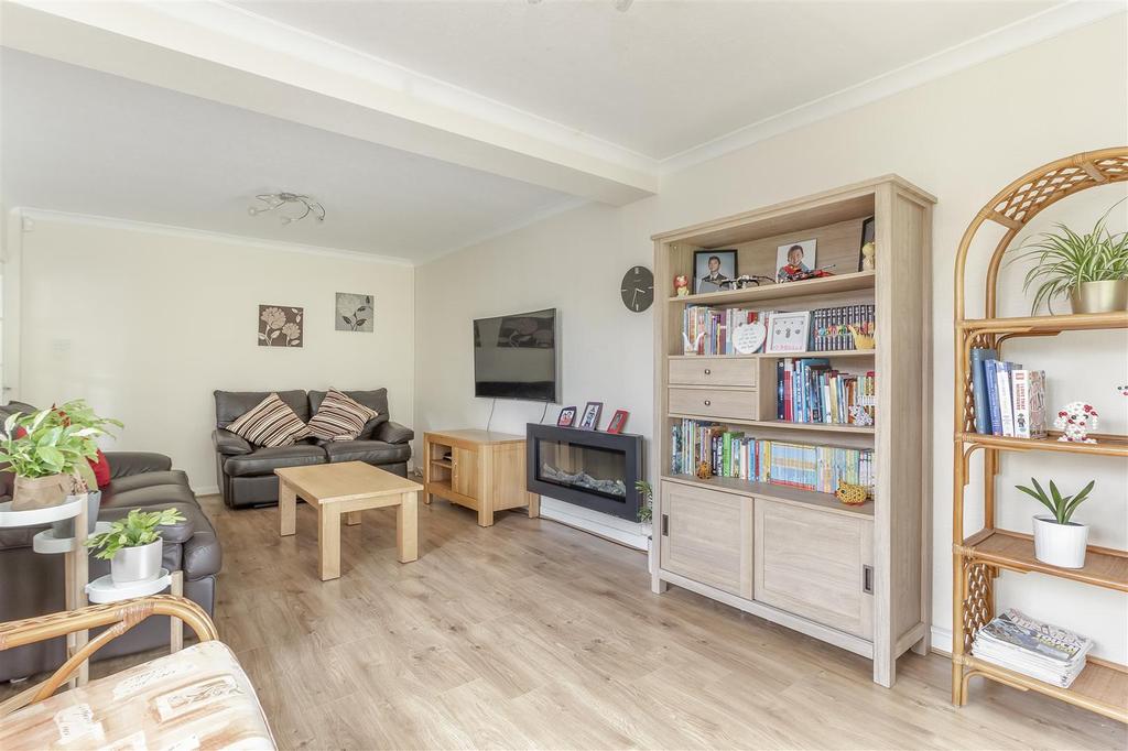 Long Meadows, Bramhope 3 bed detached house £475,000