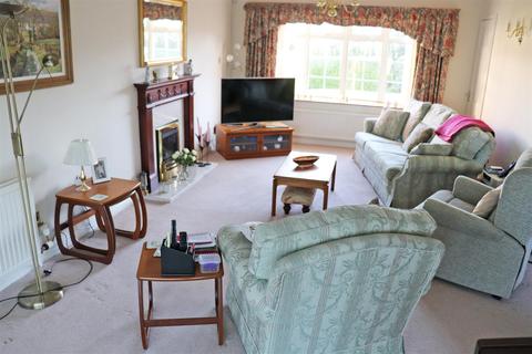 18 Burton Road, Elford, Tamworth, B79 9BN