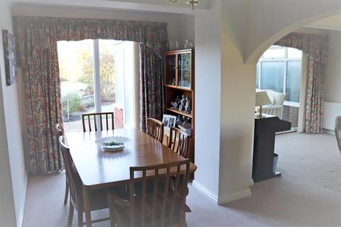 18 Burton Road, Elford, Tamworth, B79 9BN
