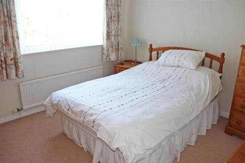 18 Burton Road, Elford, Tamworth, B79 9BN
