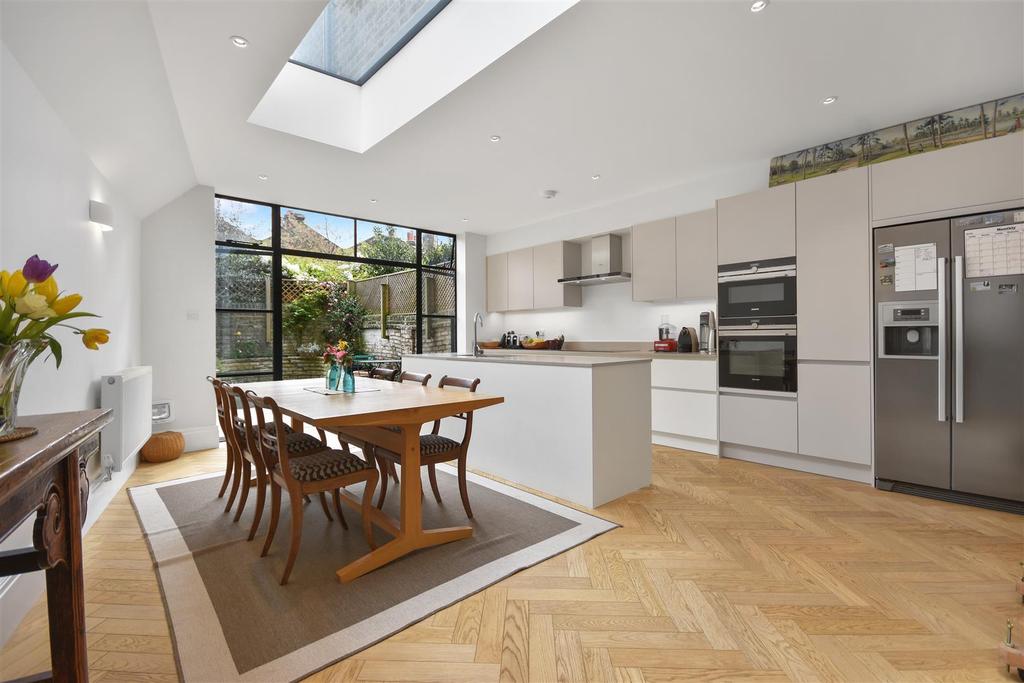 Wolverton Gardens, London W6 4 bed house £2,150,000