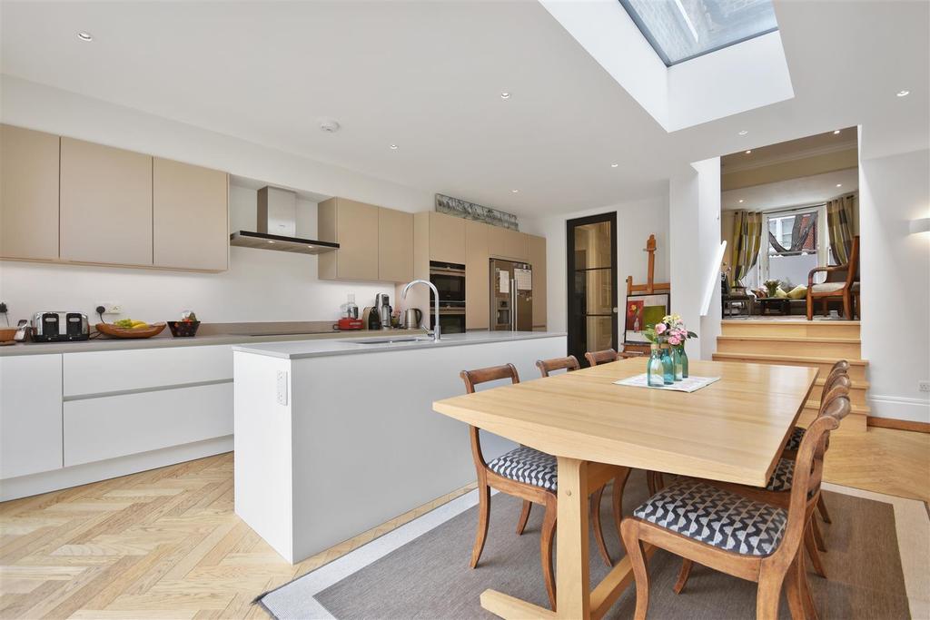 Wolverton Gardens, London W6 4 bed house £2,150,000