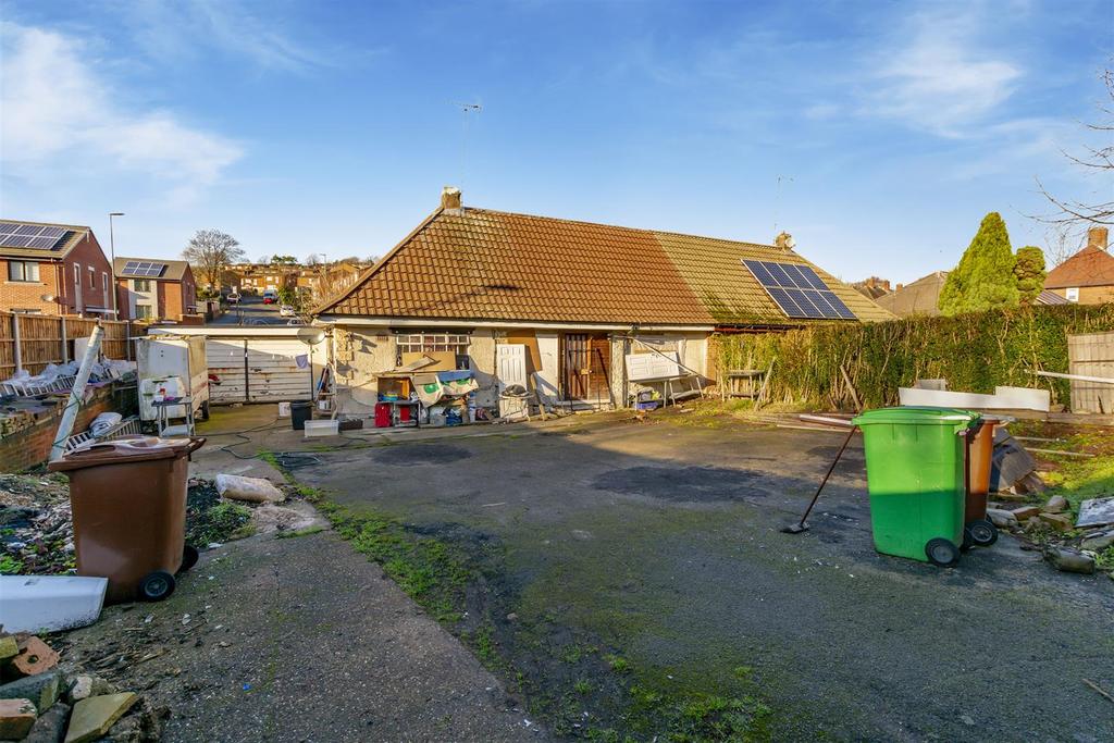 The Wells Road, Nottingham 2 bed semidetached bungalow £230,000