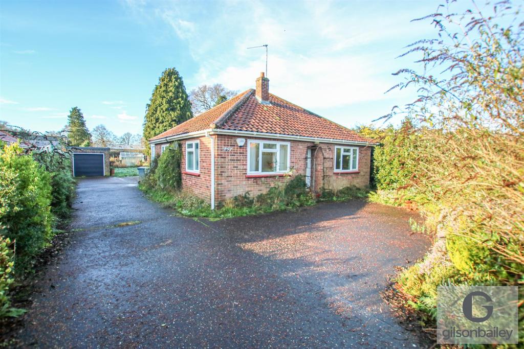 Holt Road, Horsford, Norwich 2 bed detached bungalow £425,000