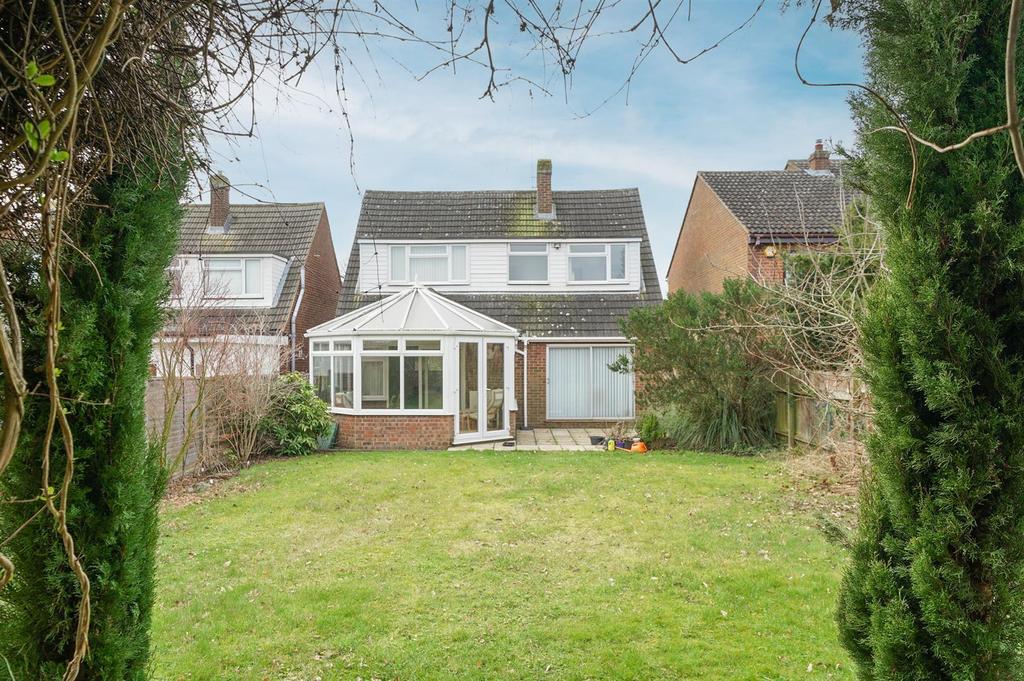 Dunstable Road, Tilsworth 4 bed detached house £650,000