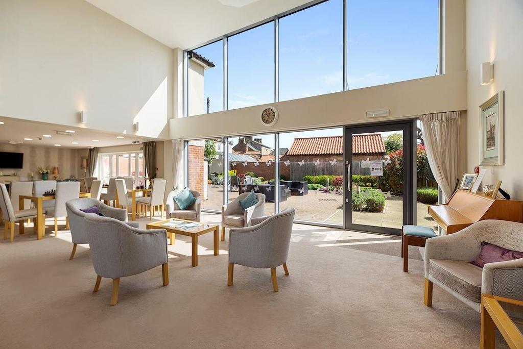 Beckside-Gardens homeowners Lounge.jpg