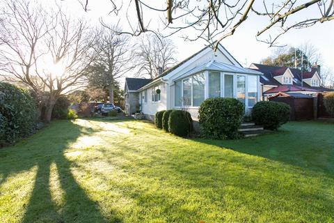 3 bedroom detached bungalow for sale - Wolvershill Road, Banwell, BS29 6DG