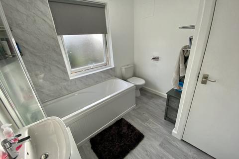 8 Howarth Crescent, Bradford, BD2 1HZ