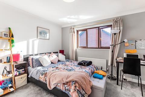 5 Bateson Close, Heslington, York, YO10 5EY