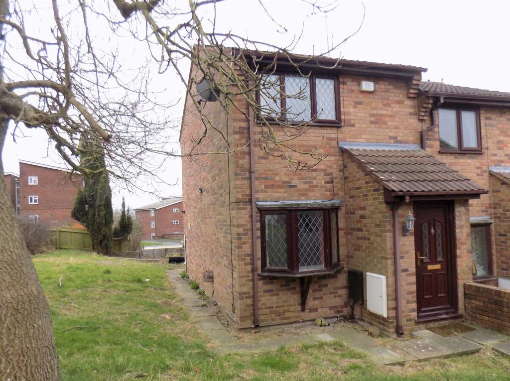 Farm Road, Buckley, CH7 2NY. 2 bed semidetached house £139,950