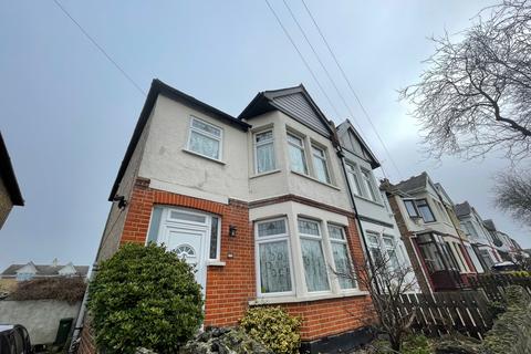 3 bedroom semi-detached house to rent - St. Benets Road, Southend-on-Sea SS2