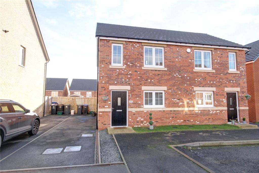 Littlewood Close, Browney, Durham, DH7 2 bed semidetached house £150,000