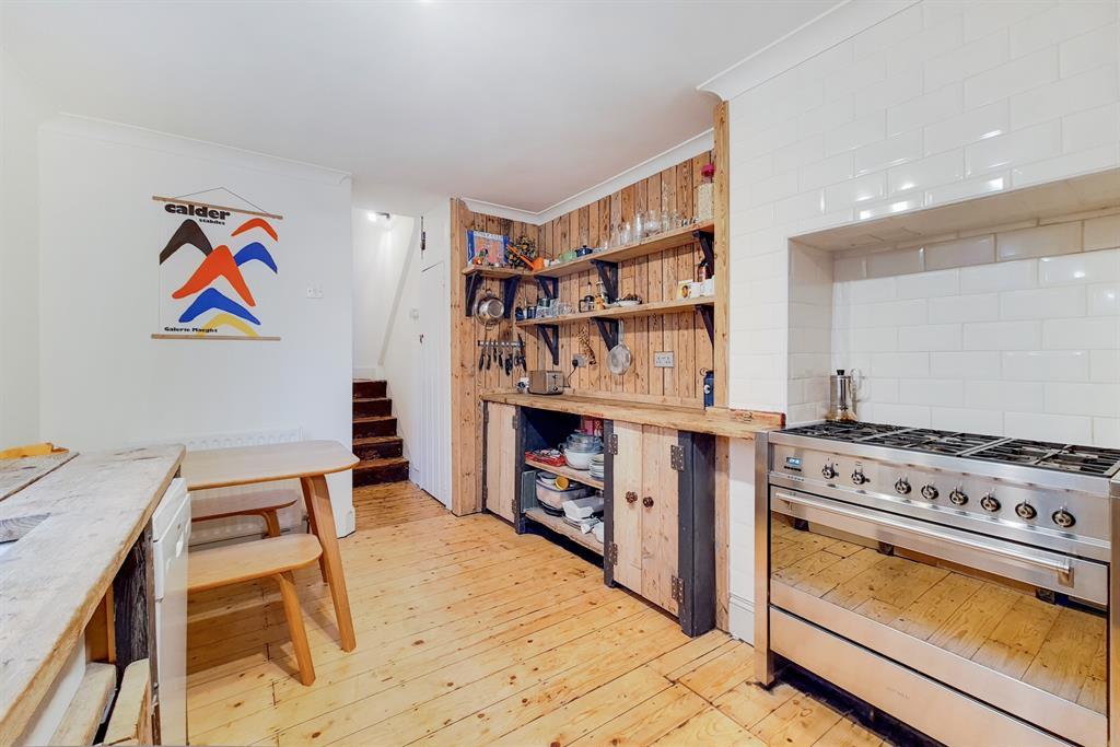 Darfield Road, Brockley, SE4 1 bed ground floor flat £400,000