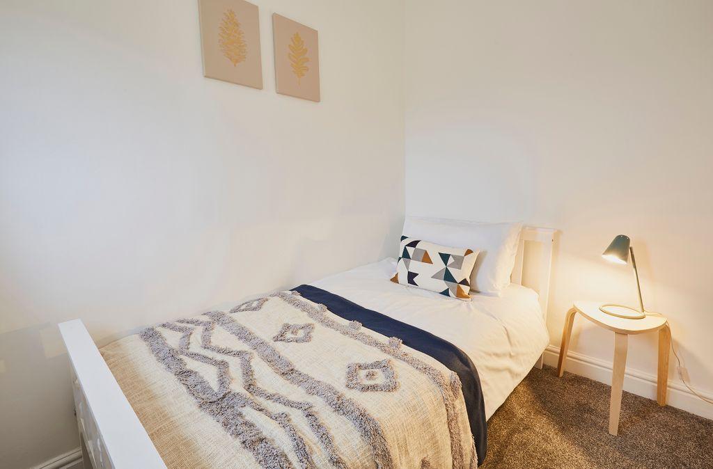 Bedroom 2 (Single)