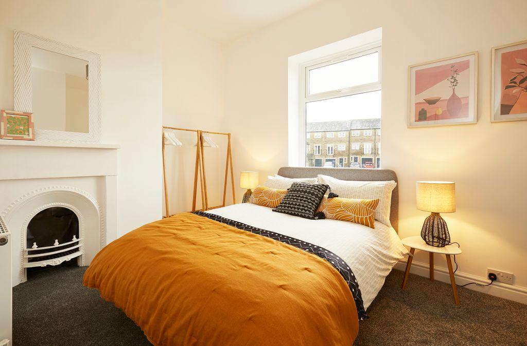 Bedroom 1 (Double)