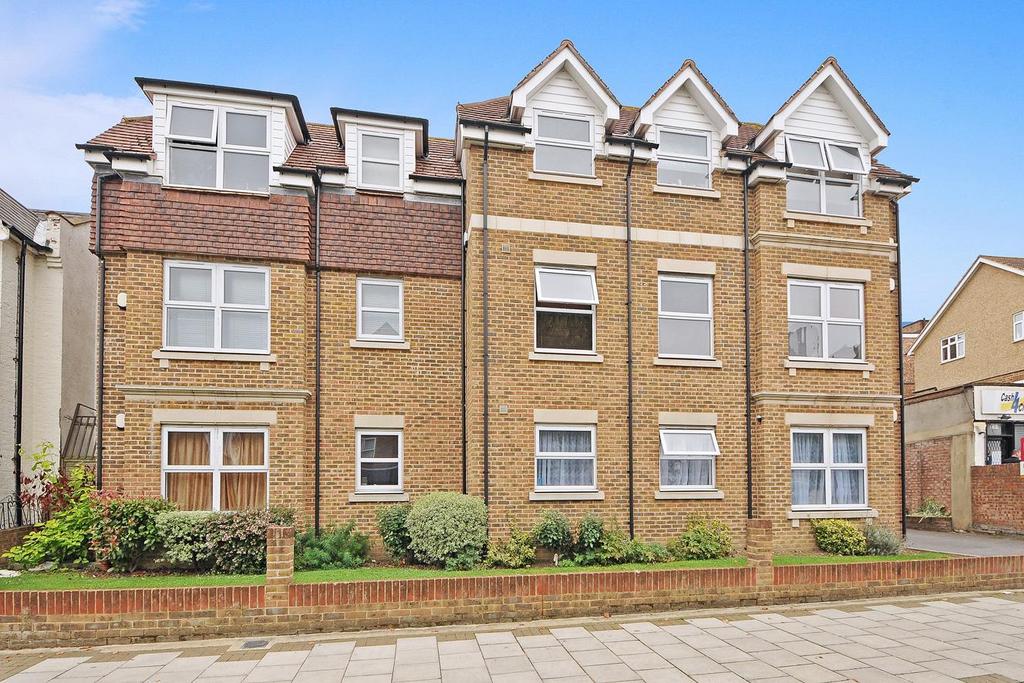 Ravenscroft Road, Beckenham 2 bed flat for sale £375,000