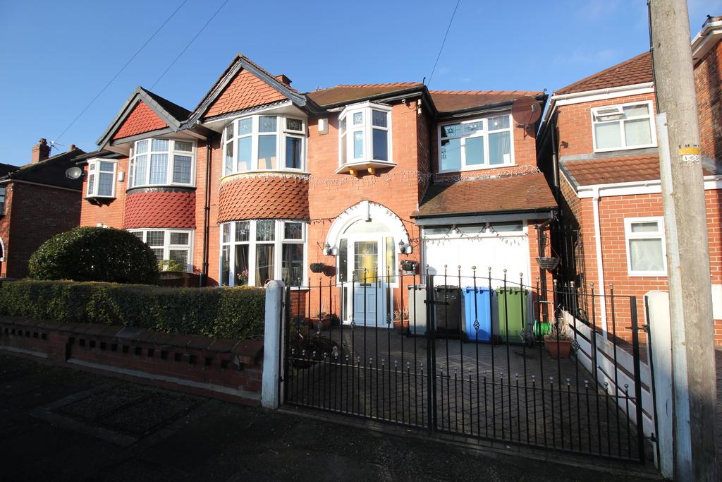 Bradfield Road Stretford 5 bed semidetached house £399,950