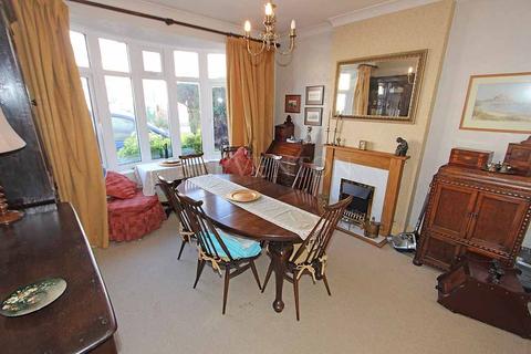 51 Birches Barn Avenue, Wolverhampton, WV3 7BT
