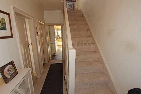 51 Birches Barn Avenue, Wolverhampton, WV3 7BT