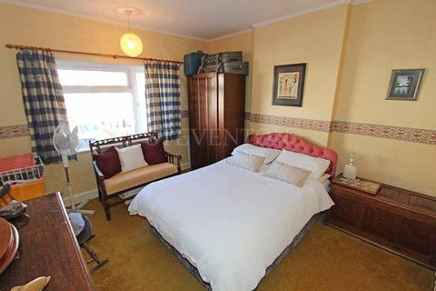 51 Birches Barn Avenue, Wolverhampton, WV3 7BT